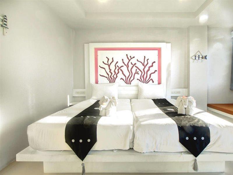 The Silk Hill Hotel Patong Luaran gambar