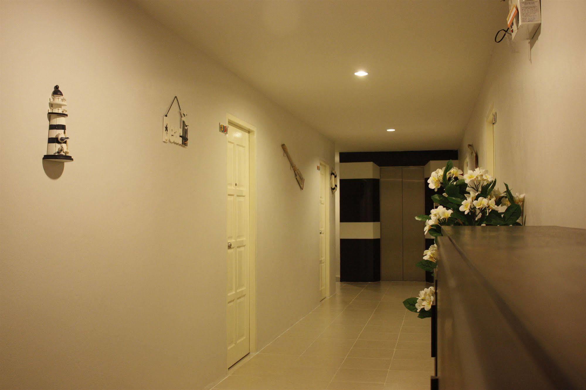 The Silk Hill Hotel Patong Luaran gambar